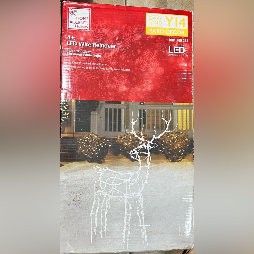 Home Accents Holiday 4ft LED Wire Reindeer Y14 Holiday Yard Decor Lights